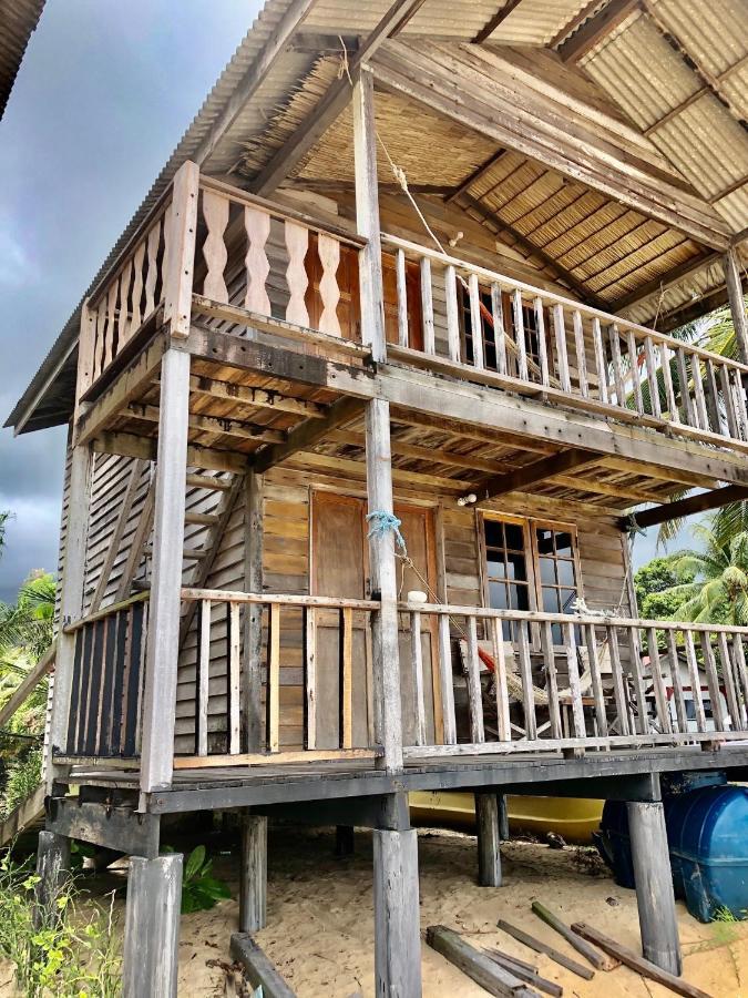 Beachfront Hut Upstairs Astra - Beach Shack Chalet Kampong Juara Exterior photo
